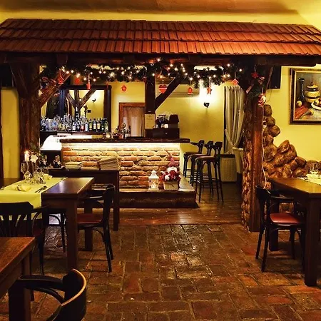 Barock Restaurant & ゲストハウス 3*